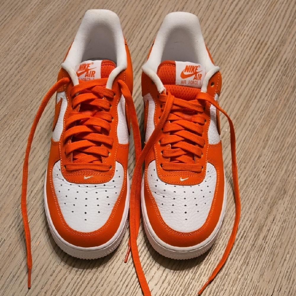 Male Size 8 NIKE Air Force 1